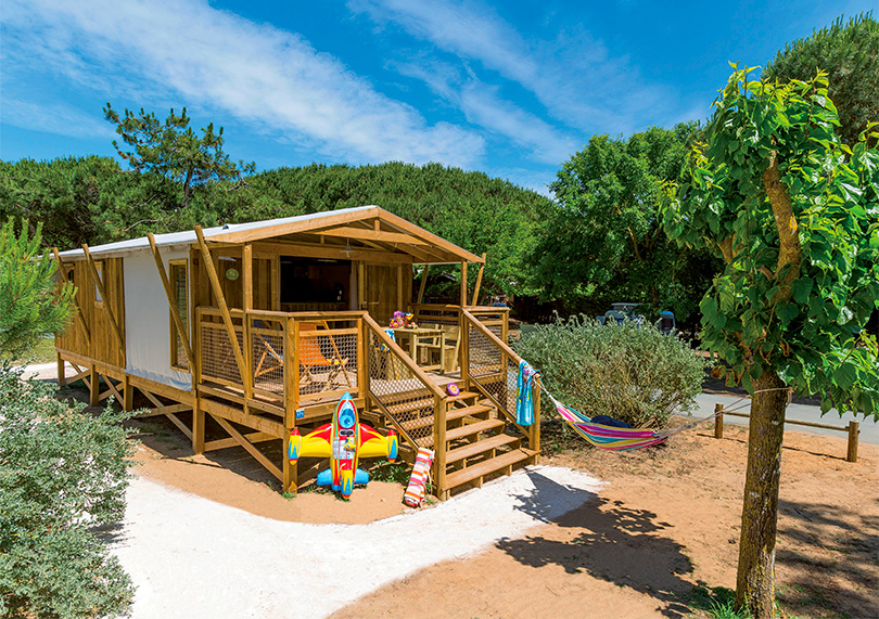 Canvas bungalow flower campings