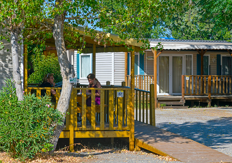 accessible accommodation flower campings